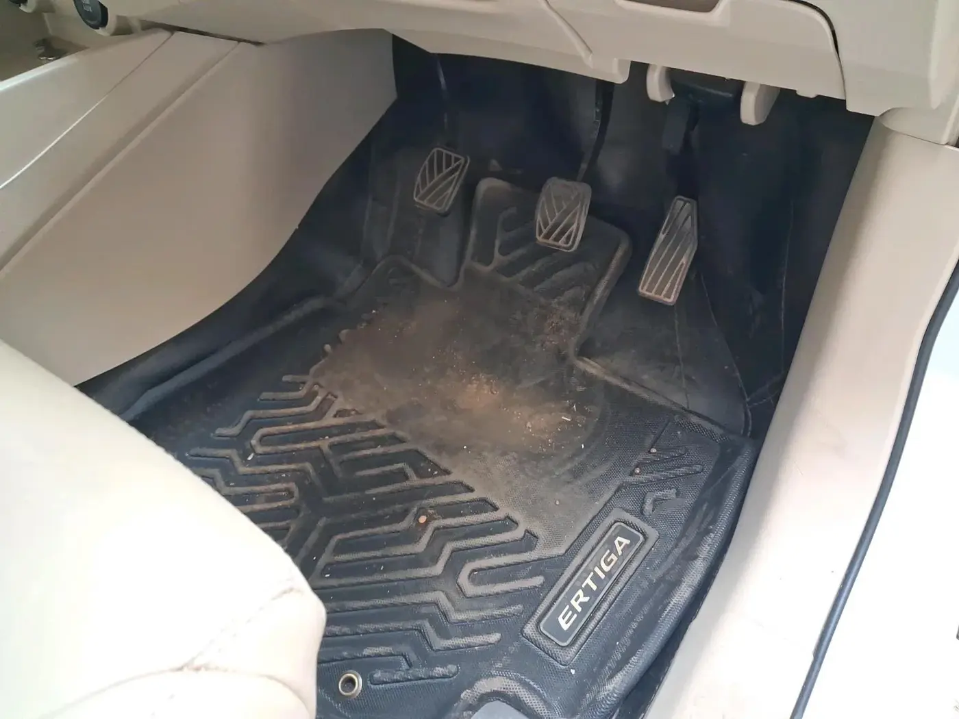 2024 Maruti Ertiga VXi (O), Petrol, Manual, 57,070 km, interior