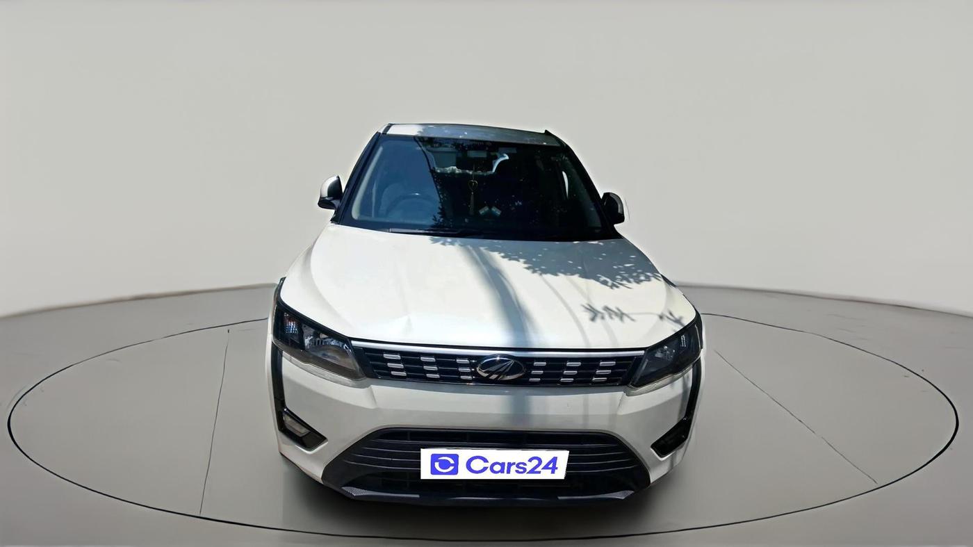 2022 Mahindra XUV300 W6 1.5 DIESEL AMT, Diesel, Automatic, 80,746 km, exterior