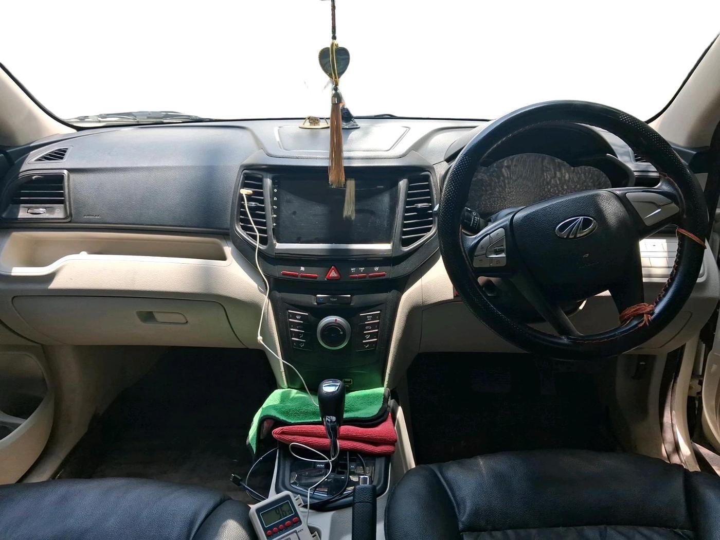 2022 Mahindra XUV300 W6 1.5 DIESEL AMT, Diesel, Automatic, 80,746 km, interior