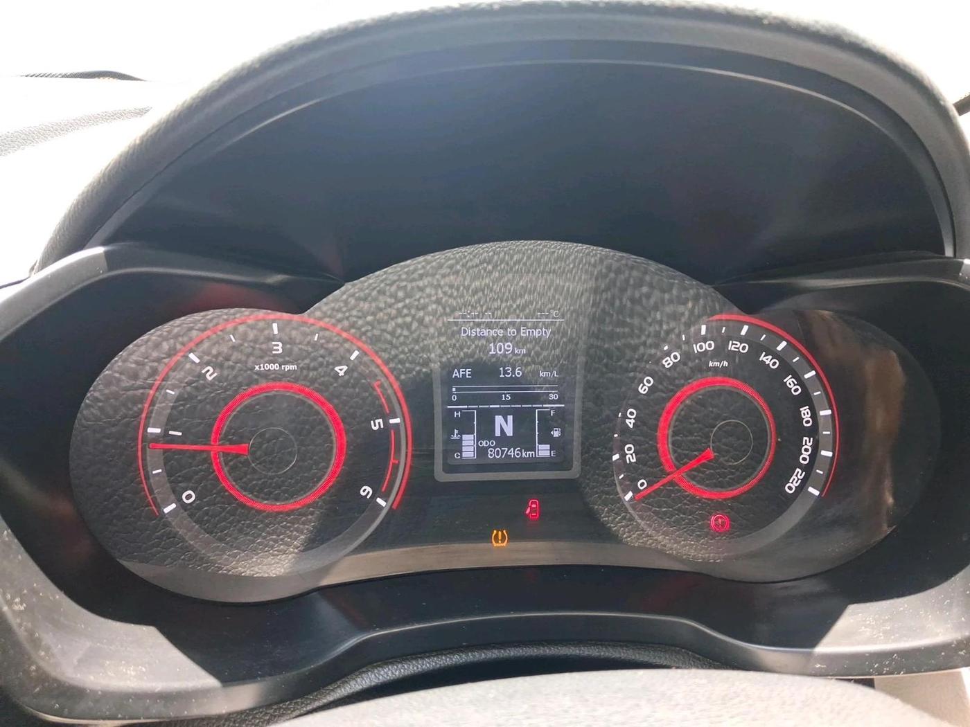 2022 Mahindra XUV300 W6 1.5 DIESEL AMT, Diesel, Automatic, 80,746 km, interior