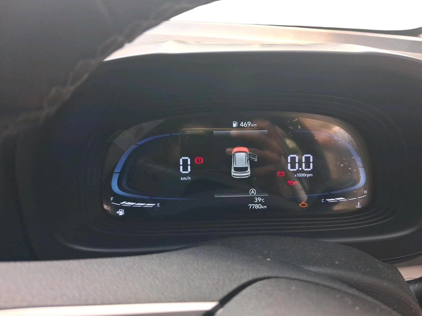 2024 Hyundai VENUE SX 1.2 PETROL, Petrol, Manual, 10,00,000 km, interior