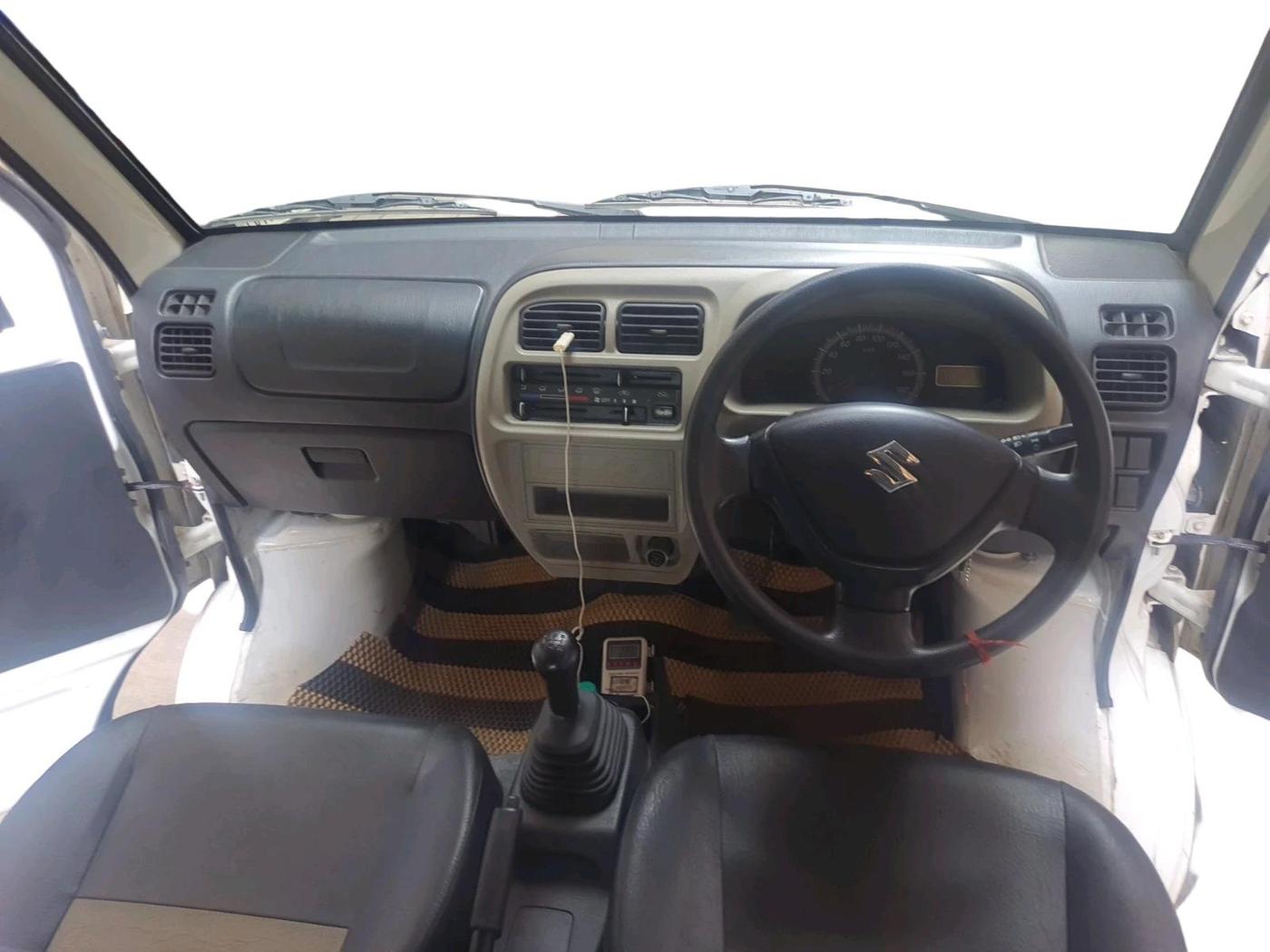 2022 Maruti Eeco 5 STR AC (O), Petrol, Manual, 16,149 km, interior