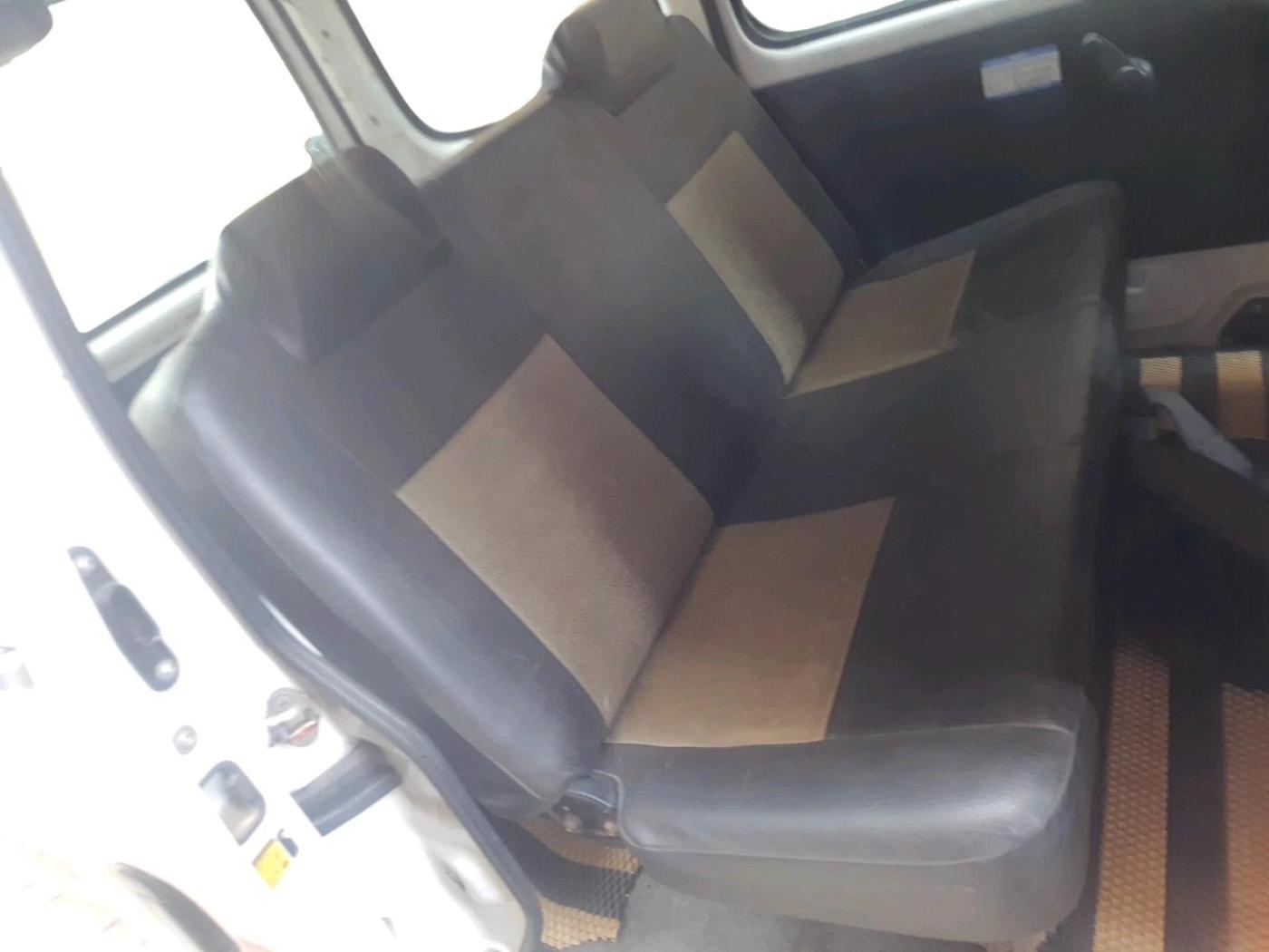 2022 Maruti Eeco 5 STR AC (O), Petrol, Manual, 16,149 km, interior