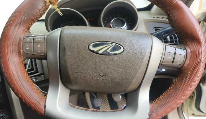 2014 Mahindra XUV500 W8, Diesel, Manual, 1,13,434 km, interior