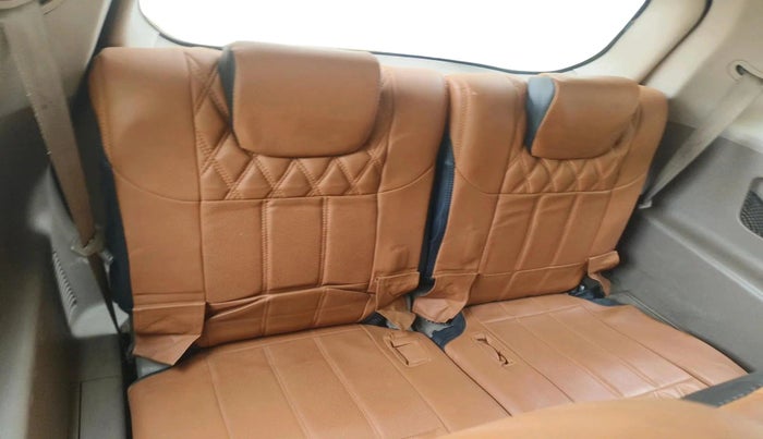 2014 Mahindra XUV500 W8, Diesel, Manual, 1,13,434 km, interior