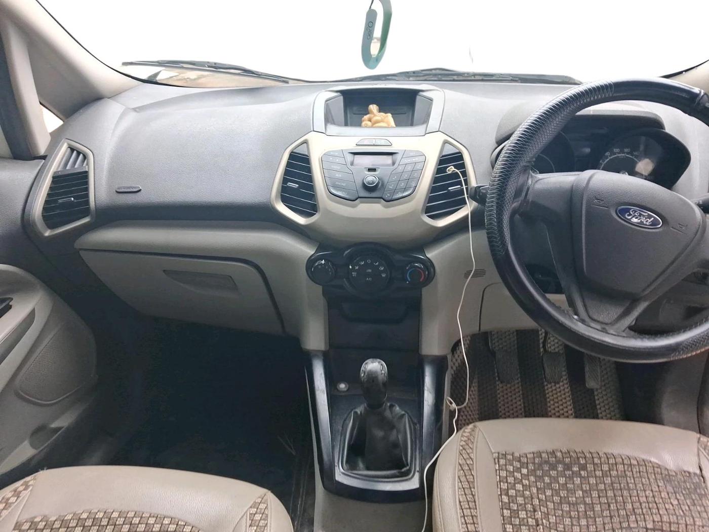 2015 Ford Ecosport AMBIENTE 1.5L DIESEL, Diesel, Manual, 1,76,212 km, interior