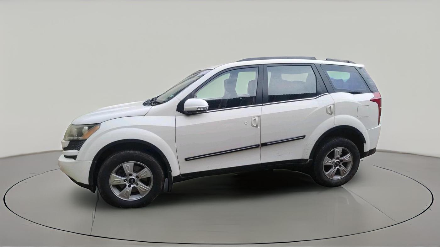 2012 Mahindra XUV500 W8, Diesel, Manual, 1,37,282 km, exterior