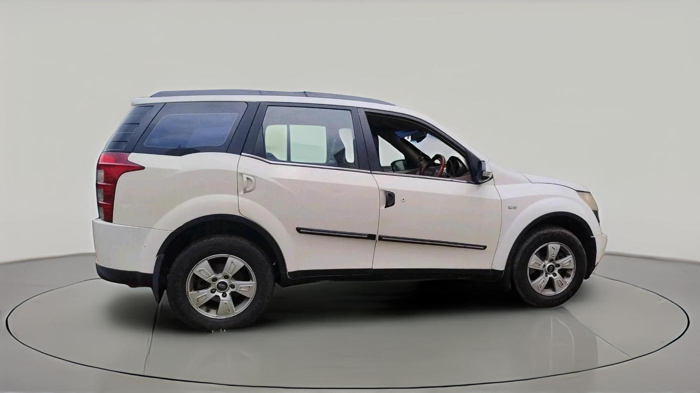 2012 Mahindra XUV500 W8, Diesel, Manual, 1,37,282 km, exterior