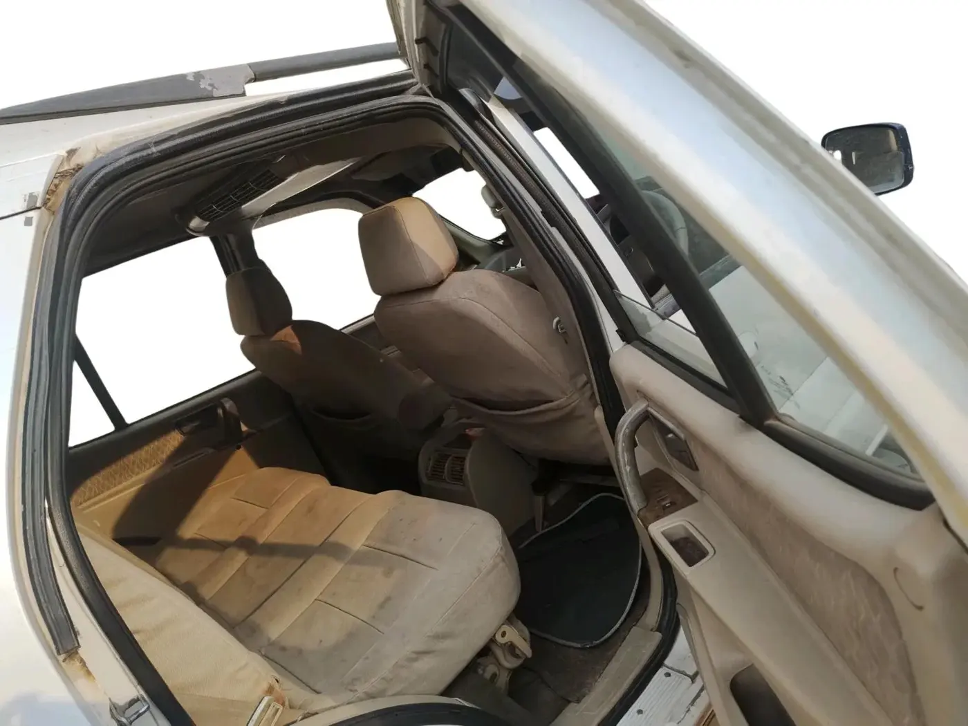 2011 Tata Safari 4X2 EX DICOR 2.2 VTT, Diesel, Manual, 95,187 km, interior