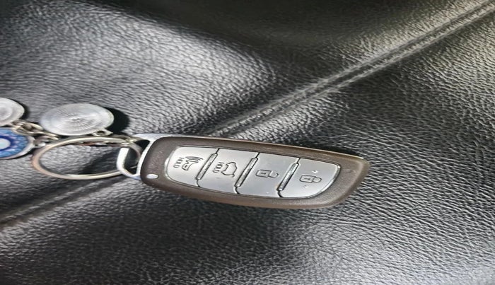 2019 Hyundai VENUE SX PLUS 1.0 TURBO DCT, Petrol, Automatic, 1,02,387 km, interior