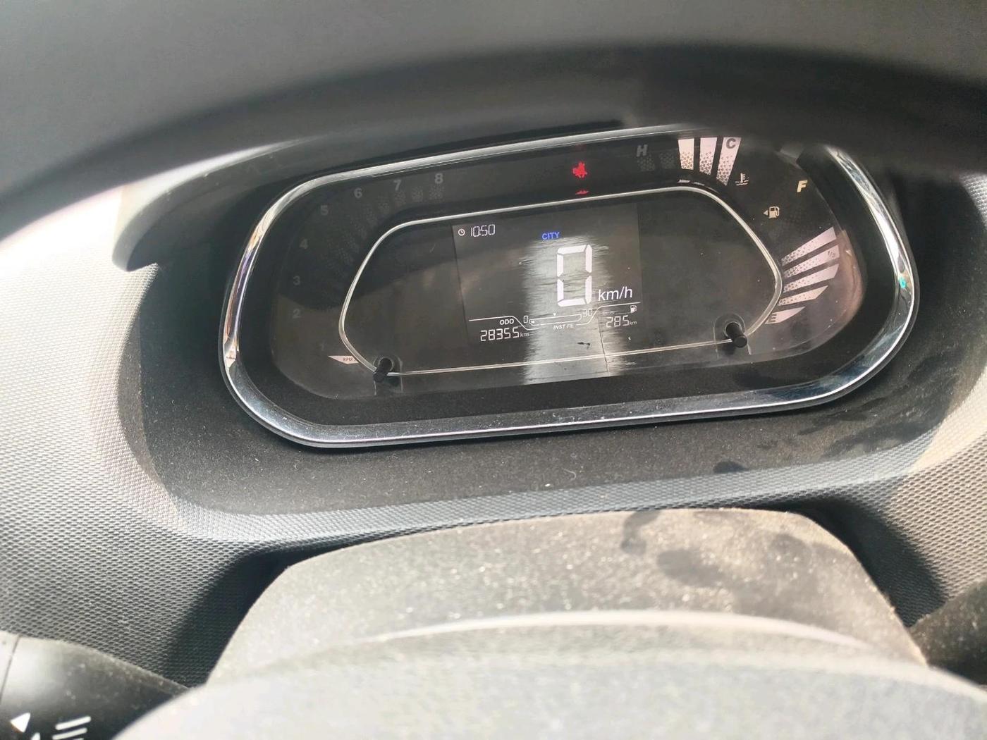 2019 Tata Tiago XZ PLUS PETROL, Petrol, Manual, 28,355 km, interior