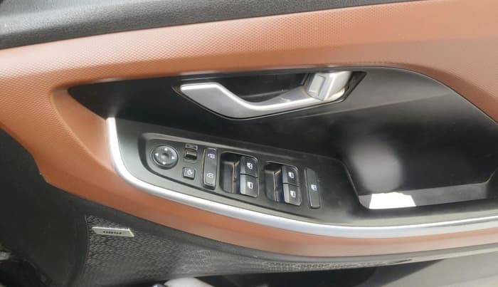 2023 Hyundai ALCAZAR PLATINUM(O) 7STR 1.5 AT, Diesel, Automatic, 1,73,486 km, interior