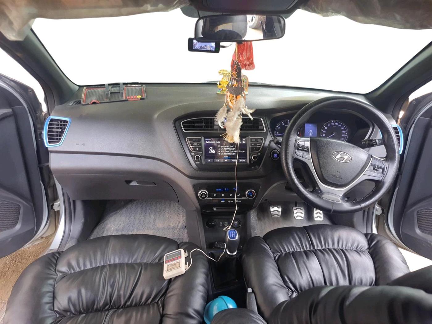 2019 Hyundai i20 Active 1.2 SX, Petrol, Manual, 74,112 km, interior