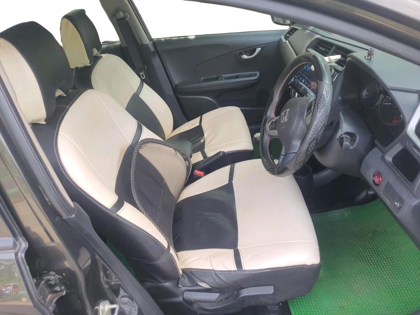 2017 Honda BR-V 1.5L I- DTEC V, Diesel, Manual, 72,120 km, interior