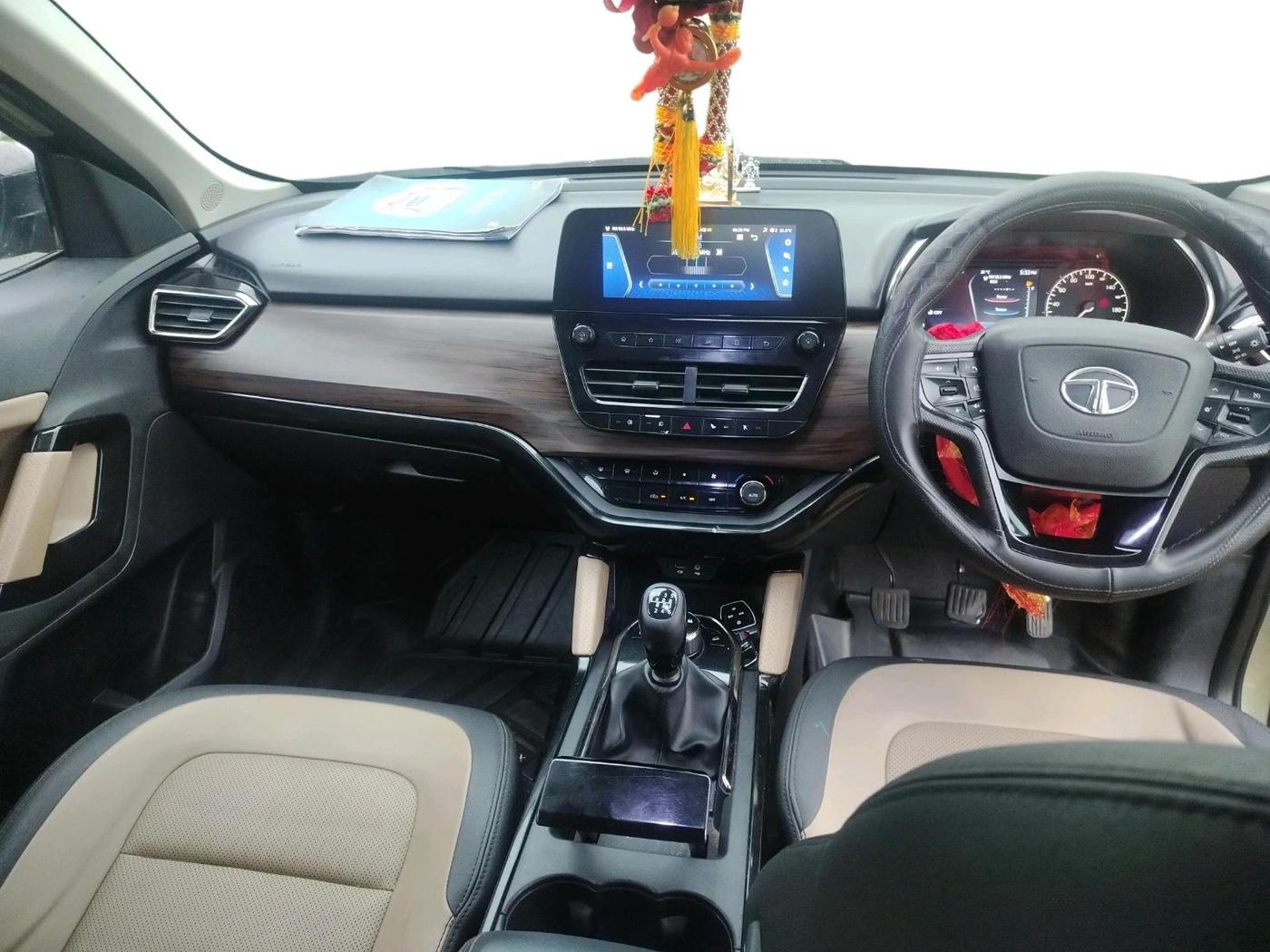 2022 Tata Harrier XZ PLUS 2.0L KAZIRANGA, Diesel, Manual, 1,17,927 km, interior