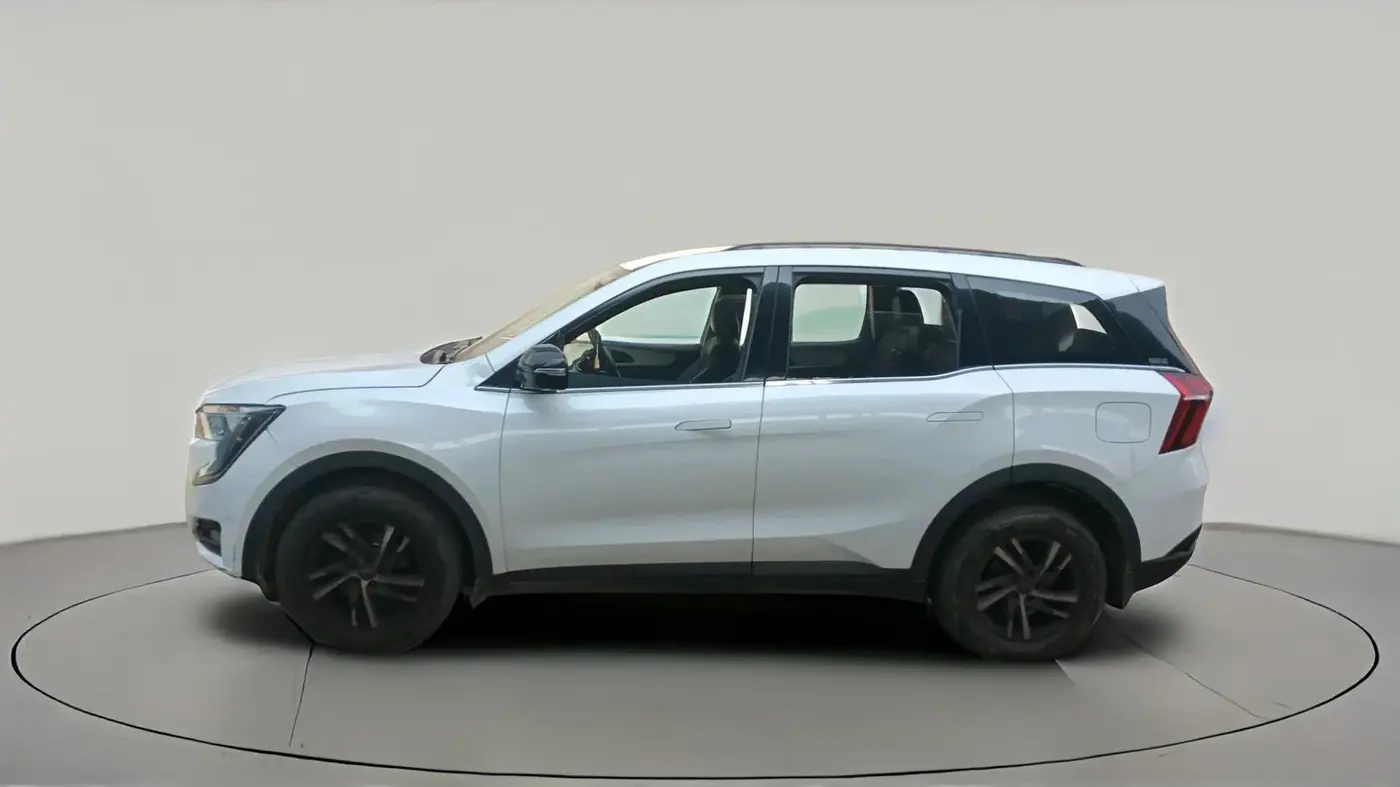 2022 Mahindra XUV700 AX 3 D MT 7 STR, Diesel, Manual, 85,483 km, exterior
