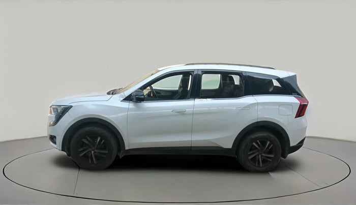 2022 Mahindra XUV700 AX 3 D MT 7 STR, Diesel, Manual, 85,483 km, exterior