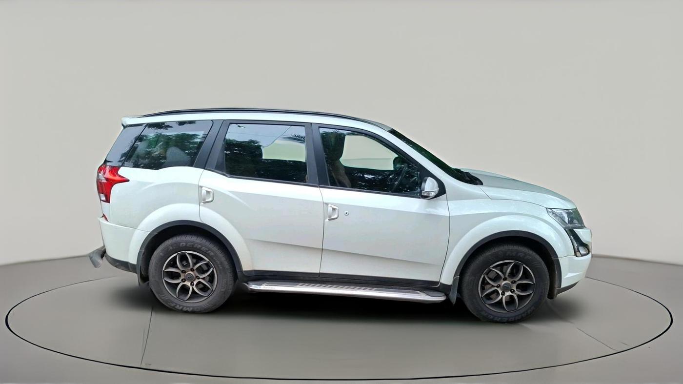 2019 Mahindra XUV500 W7, Diesel, Manual, 1,58,508 km, exterior