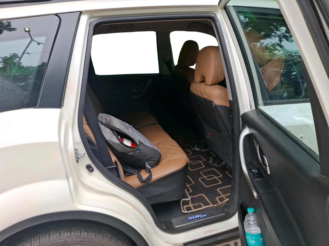 2019 Mahindra XUV500 W7, Diesel, Manual, 1,58,508 km, interior