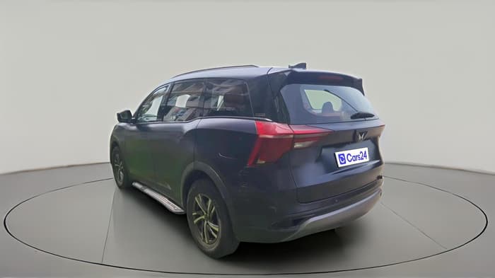 2021 Mahindra XUV700 AX 5 P MT 7 STR, Petrol, Manual, 1,23,806 km, exterior