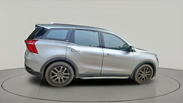 2021 Mahindra XUV700 AX 7 LUXURY D AT 7 STR, Diesel, Automatic, 94,811 km, exterior