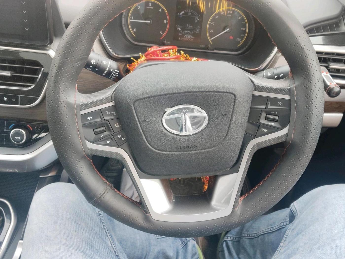 2023 Tata Harrier XT PLUS 2.0L KRYOTEC, Diesel, Manual, 25,534 km, interior