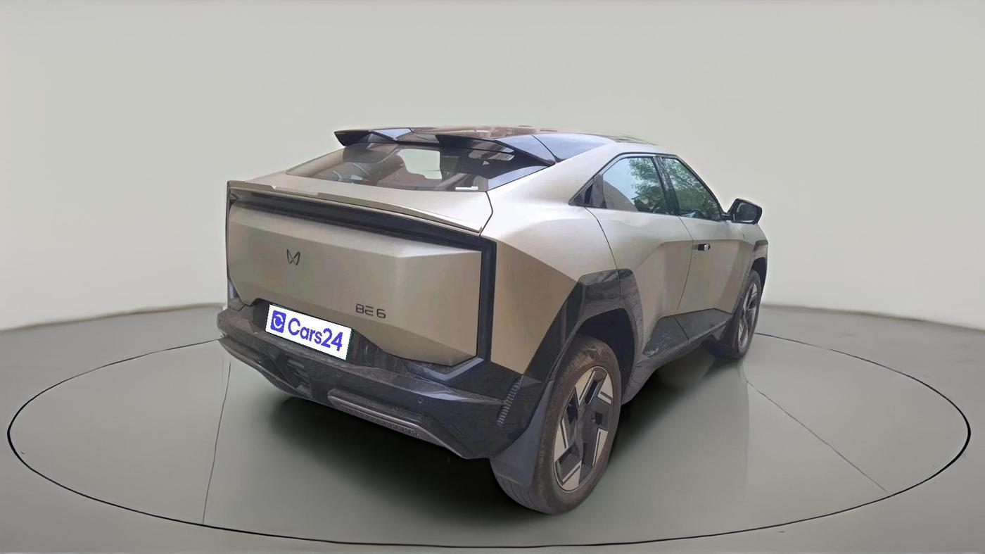 2025 BYD E6 GL, Electric, Automatic, 41,523 km, exterior