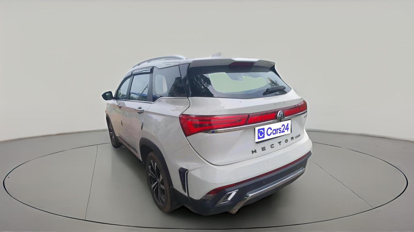 2023 MG HECTOR PLUS SAVVY PRO 1.5 TURBO CVT 7 STR, Petrol, Automatic, 22,794 km, exterior