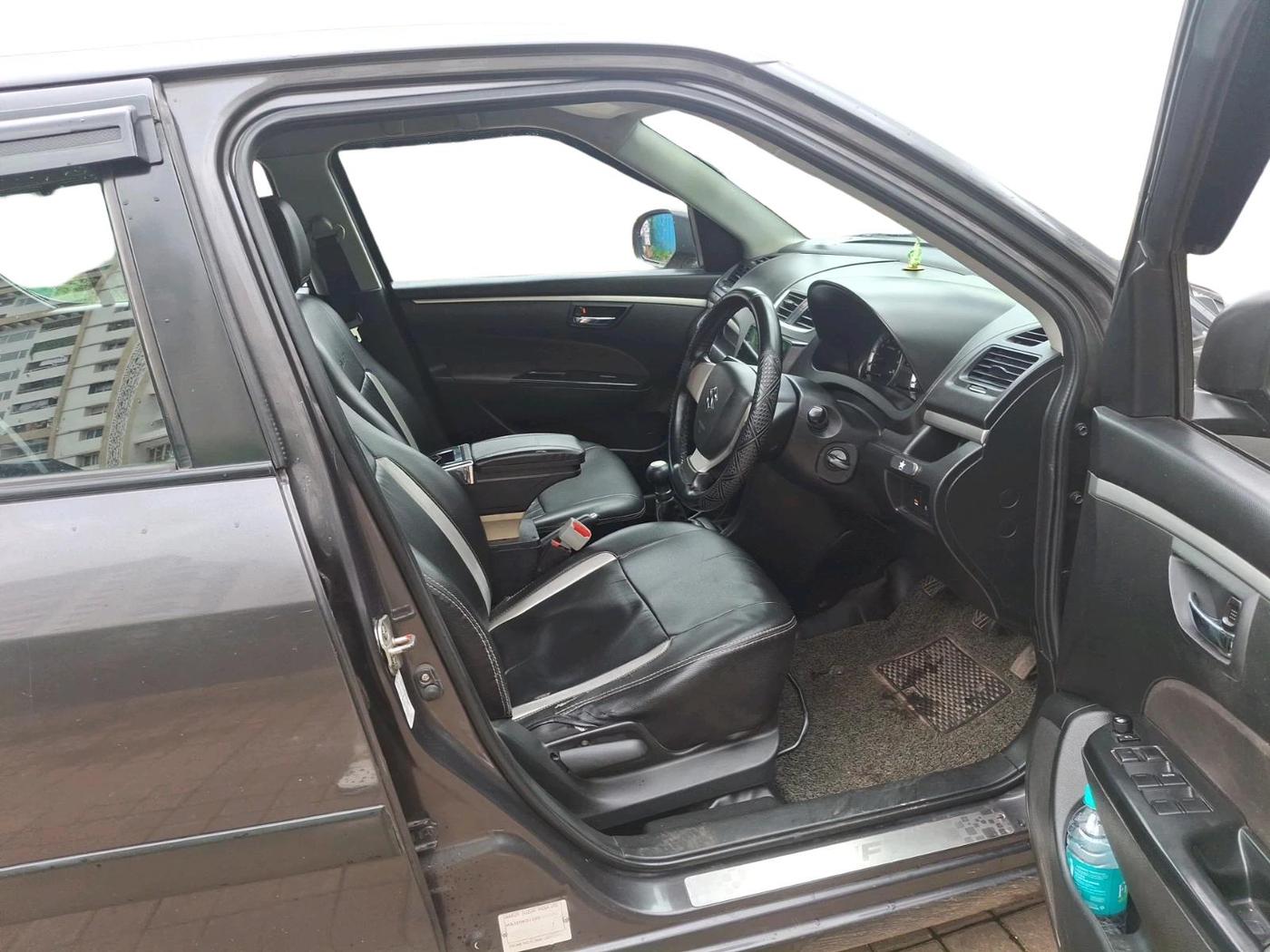 2017 Maruti Swift VXI O, Petrol, Manual, 1,11,301 km, interior