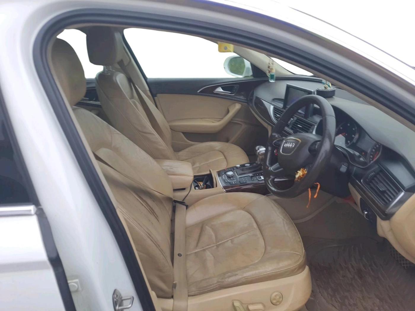 2014 Audi A6 35 TDI PREMIUM PLUS, Diesel, Manual, 65,369 km, interior
