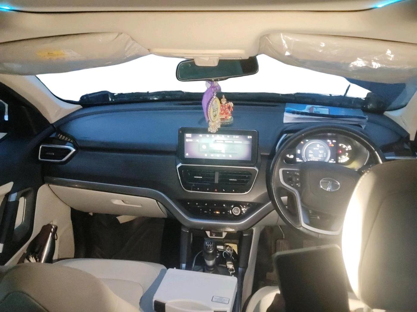 2023 Tata Safari XZ PLUS, Diesel, Manual, 31,880 km, interior