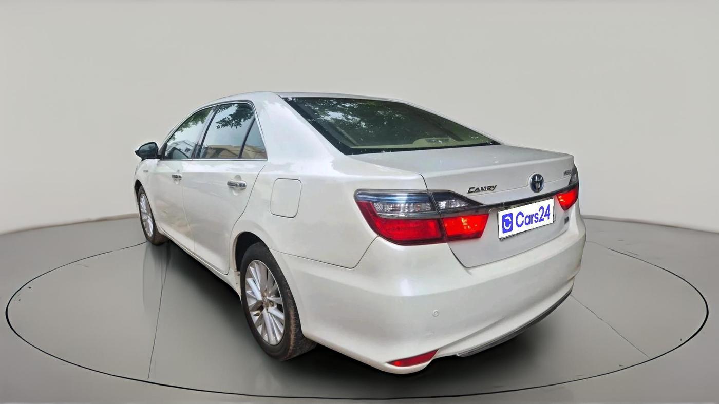 2016 Toyota Camry HYBRID, Hybrid, Automatic, 2,10,675 km, exterior