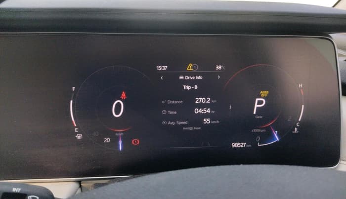 2022 Mahindra XUV700 AX 7 LUXURY D AT 7 STR, Diesel, Automatic, 98,527 km, interior