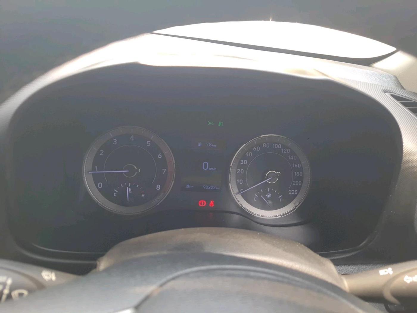 2021 Hyundai VENUE SX 1.0 (O) TURBO, Petrol, Manual, 90,222 km, interior