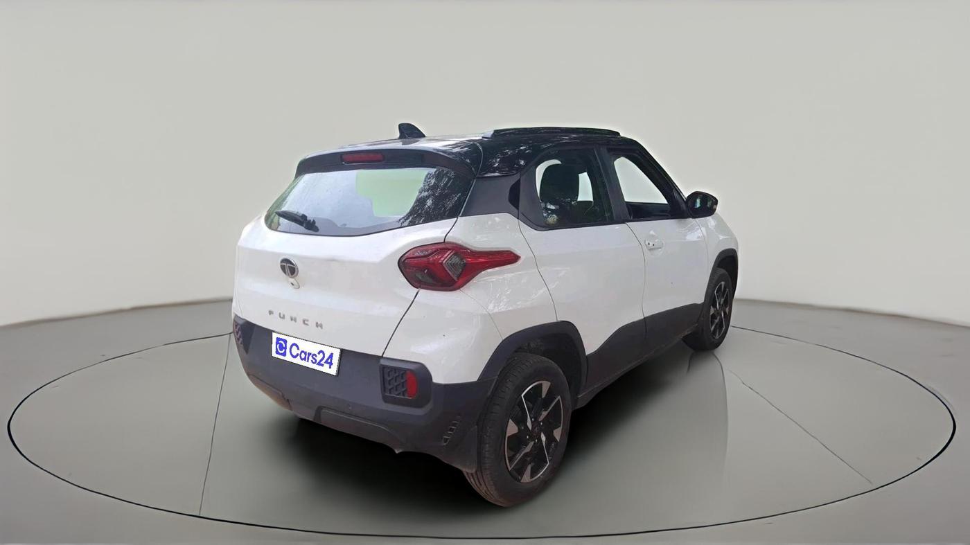 2024 Tata PUNCH Creative Plus (S) AMT, Petrol, Automatic, 28,384 km, exterior