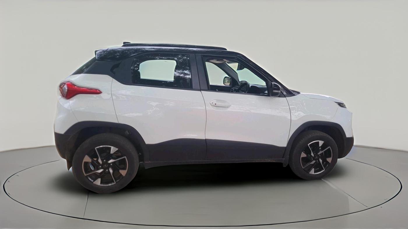 2024 Tata PUNCH Creative Plus (S) AMT, Petrol, Automatic, 28,384 km, exterior