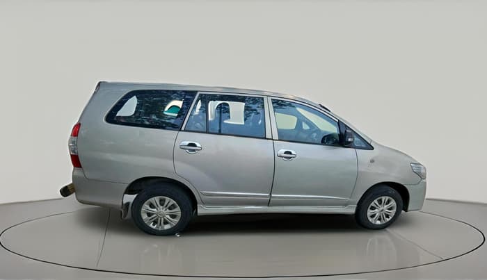 2015 Toyota Innova 2.5 GX 8 STR, Diesel, Manual, 2,47,443 km, exterior