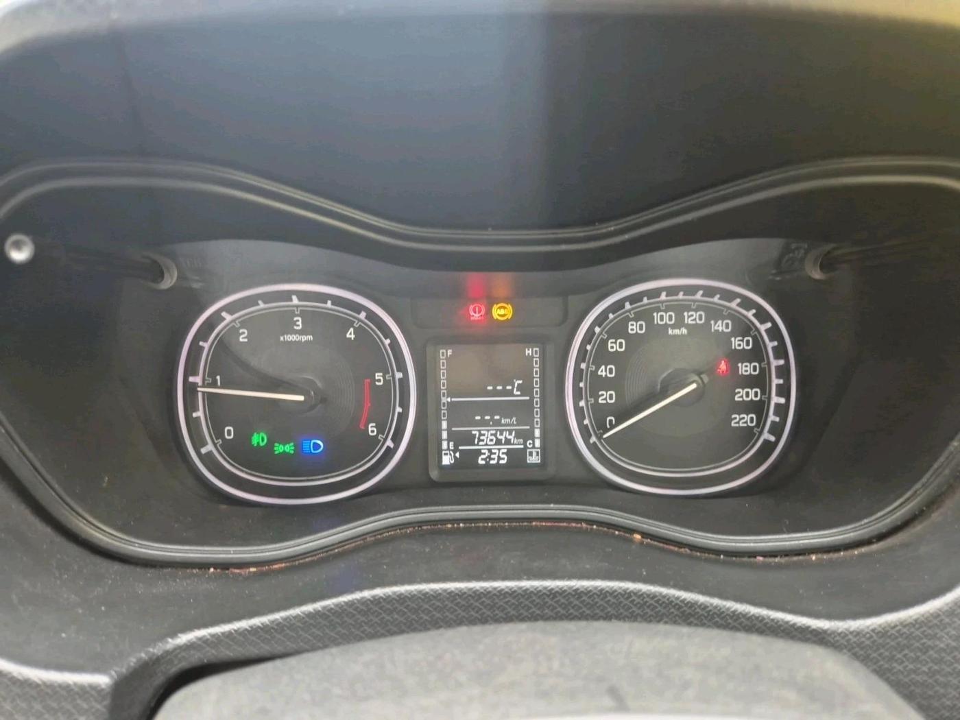 2019 Maruti Vitara Brezza ZDI PLUS DUAL TONE, Diesel, Manual, 73,644 km, interior