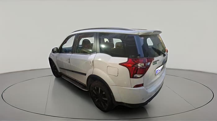 2018 Mahindra XUV500 W11, Diesel, Manual, 74,697 km, exterior
