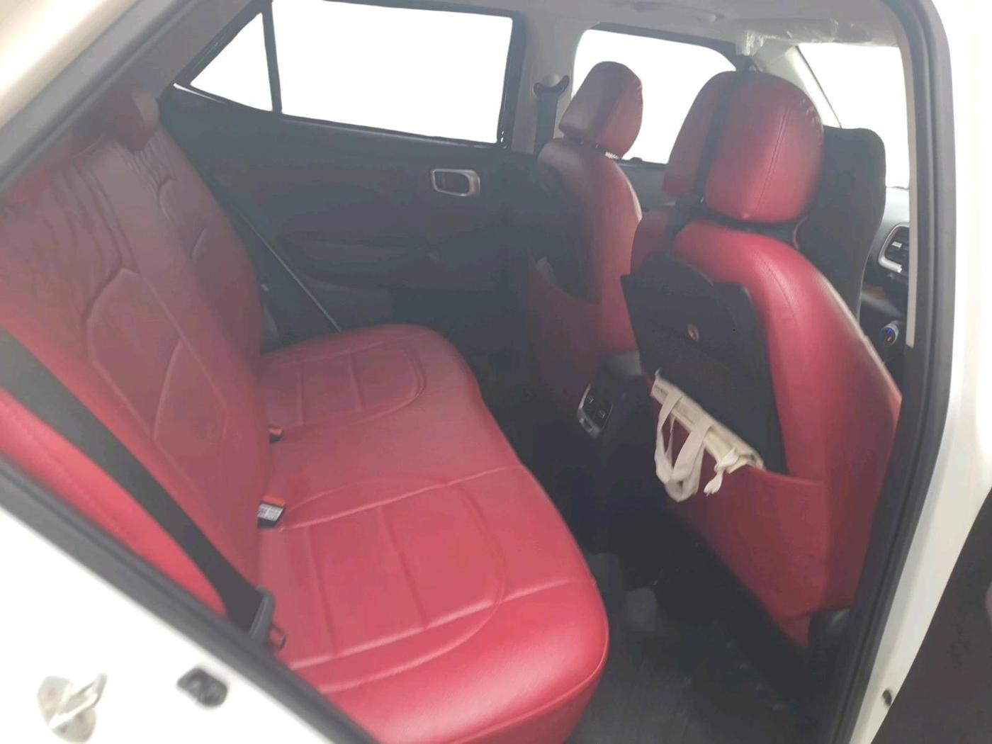 2021 Hyundai VENUE SX PLUS 1.0 TURBO DCT, Petrol, Automatic, 31,325 km, interior