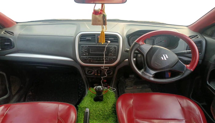 2021 Maruti Vitara Brezza LXI, Petrol, Manual, 1,17,570 km, interior