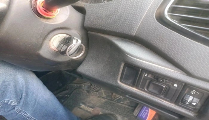 2021 Maruti Vitara Brezza LXI, Petrol, Manual, 1,17,570 km, interior