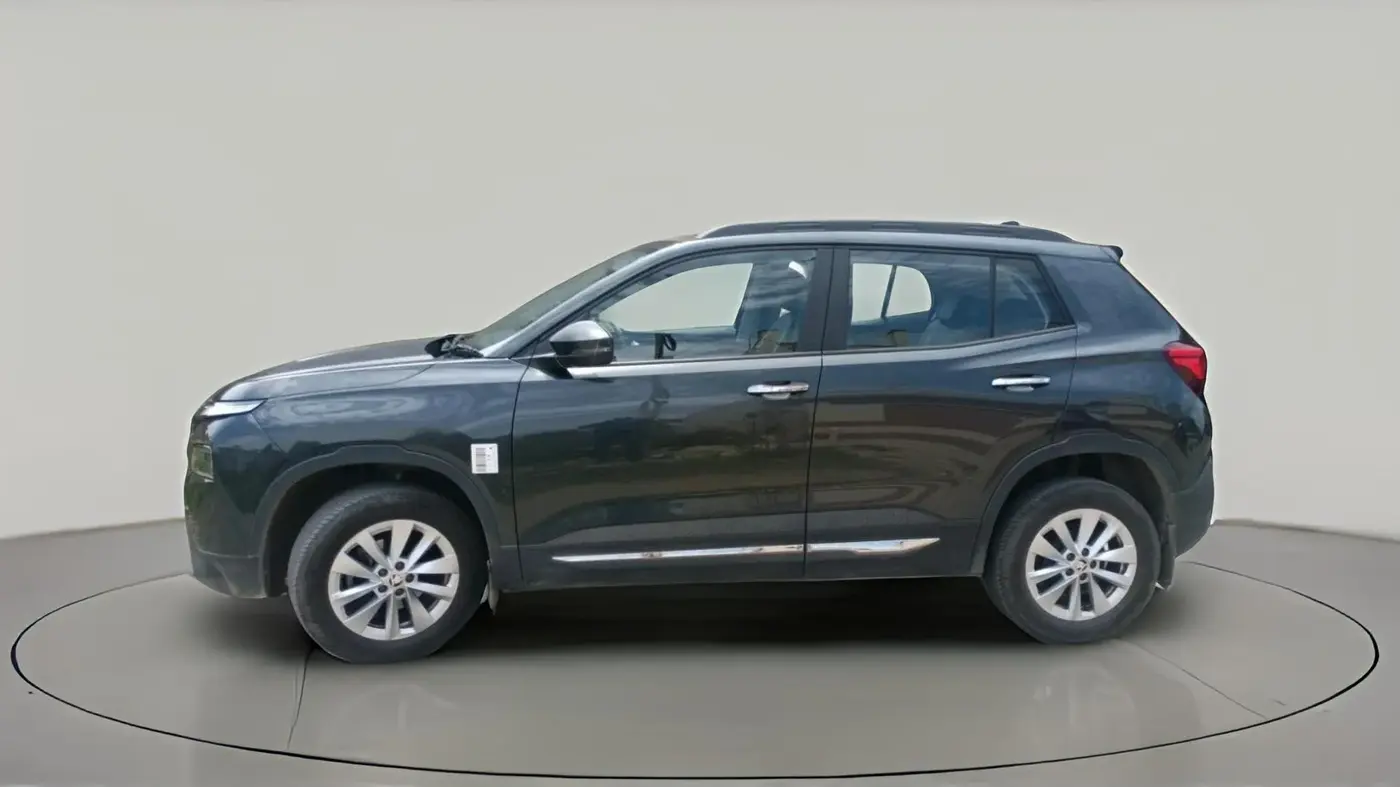 2025 Skoda Kylaq Signature Plus, Petrol, Manual, 16,994 km, exterior