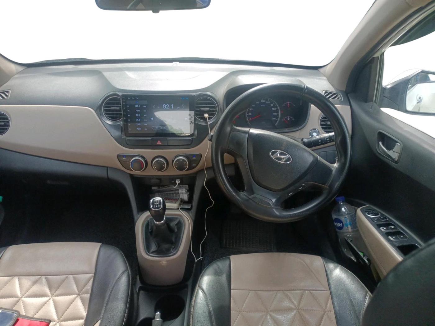 2013 Hyundai Grand i10 SPORTZ 1.2 KAPPA VTVT, Petrol, Manual, 1,51,506 km, interior