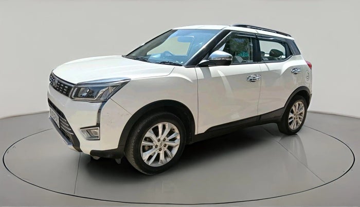 2020 Mahindra XUV300 W8 1.2 PETROL, Petrol, Manual, 53,308 km, exterior
