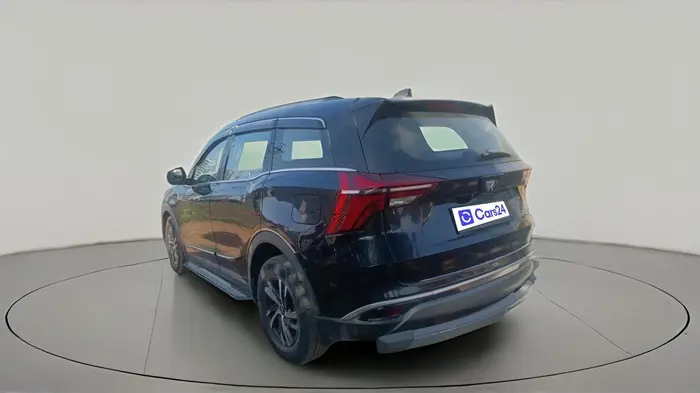 2022 Mahindra XUV700 AX 5 P AT 5 STR, Petrol, Automatic, 63,460 km, exterior
