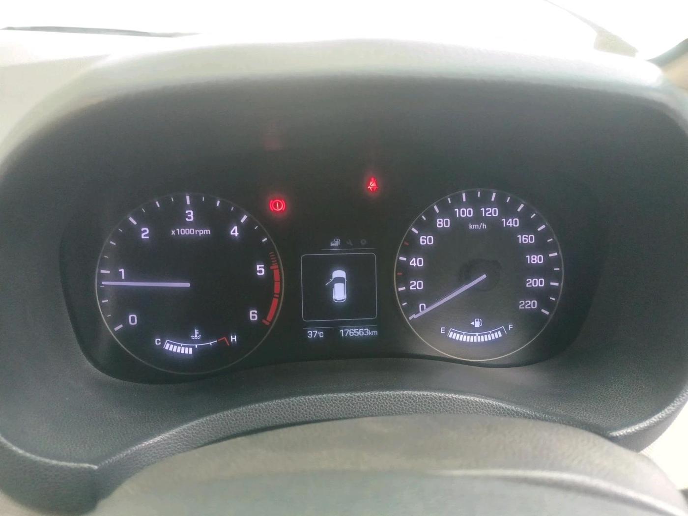 2017 Hyundai Creta SX (O) 1.6 DIESEL, Diesel, Manual, 1,76,563 km, interior