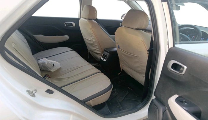 2022 Hyundai VENUE S(O) 1.2, Petrol, Manual, 26,503 km, interior
