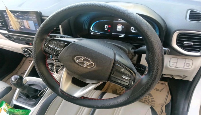 2022 Hyundai VENUE S(O) 1.2, Petrol, Manual, 26,503 km, interior