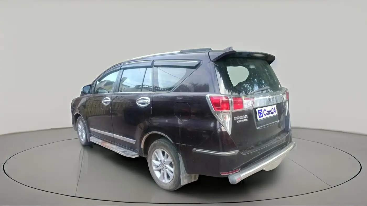 2017 Toyota Innova Crysta 2.4 ZX 7 STR, Diesel, Manual, 1,12,908 km, exterior